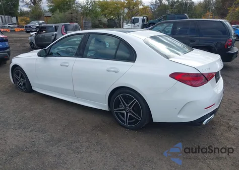 2023 Mercedes-Benz C 300 4Matic z USA, uszkodzony, nr VIN W1KAF4HB9PR154265